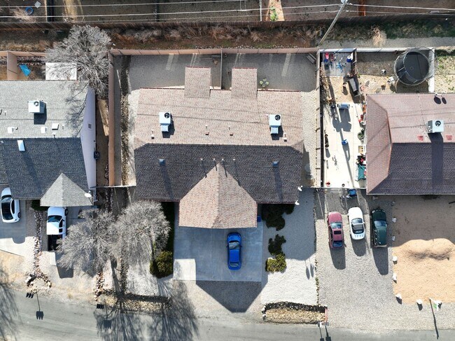 Building Photo - 3881 N Tani Rd