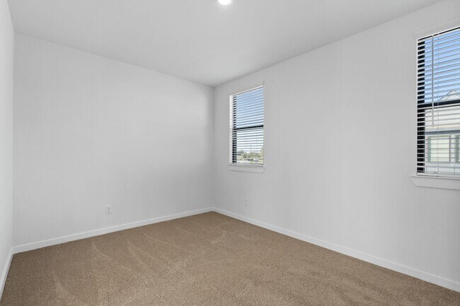 Building Photo - 3235 Loam Ln