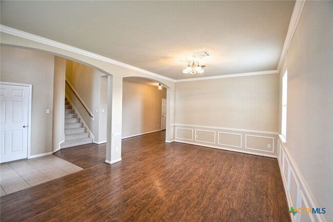 Building Photo - 2065 Dove Crossing Dr