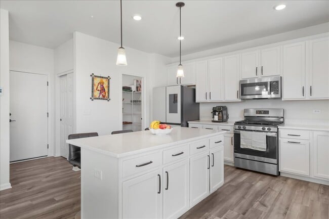 Building Photo - 15312 S Sawgrass Cir