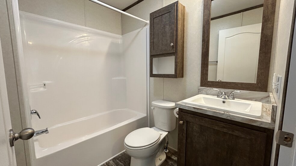 Building Photo - 18 Skeena St