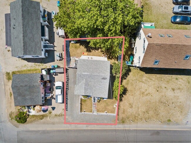 Building Photo - 71 Church St