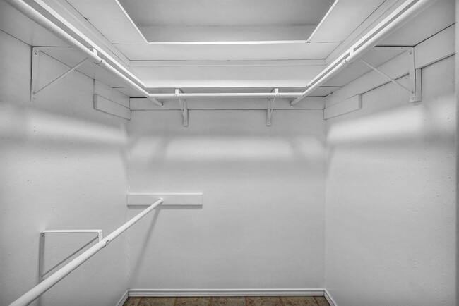 Building Photo - 4010 Cima Serena Dr
