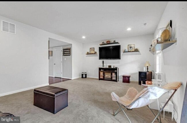 Building Photo - 7713 Gaston Pl