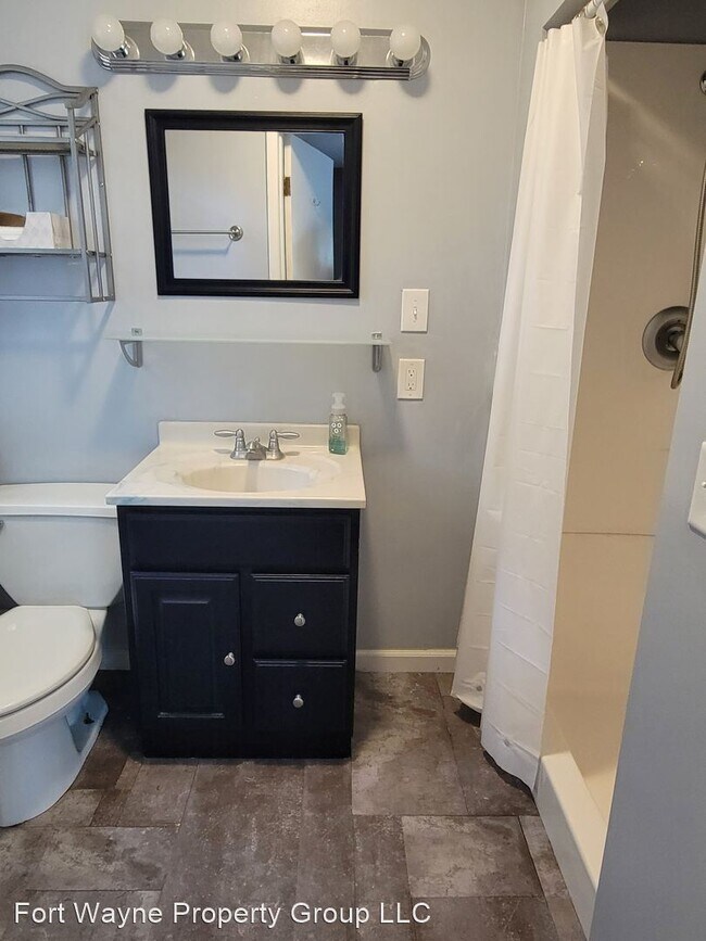 Building Photo - 3 br, 2 bath House - 4332 Wyandotte Dr