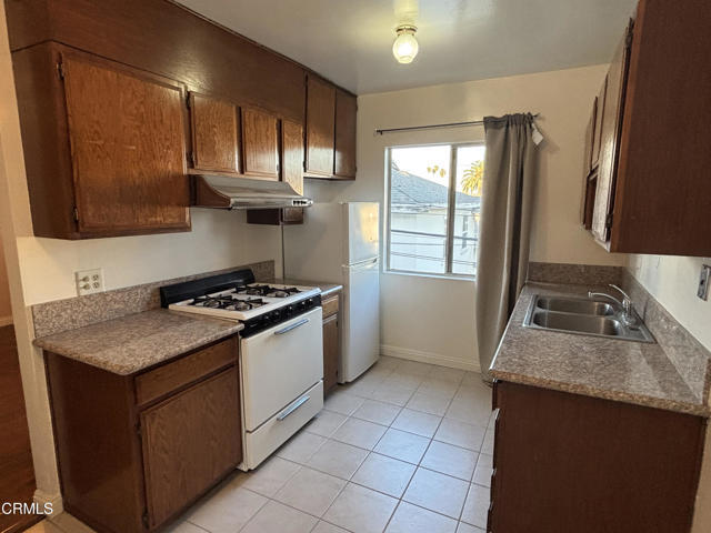 Building Photo - 124 S Olive Ave