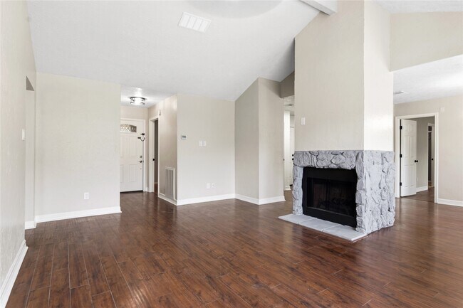 Building Photo - 2606 Northern Dr