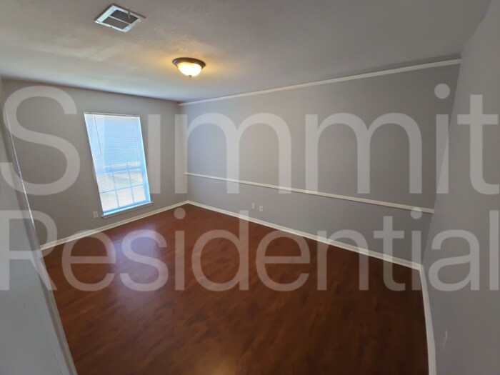 Building Photo - 5223 Brownlee Ln
