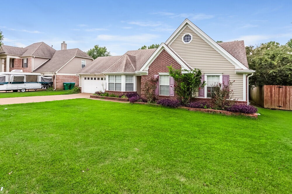 Building Photo - 7141 Creekside Dr