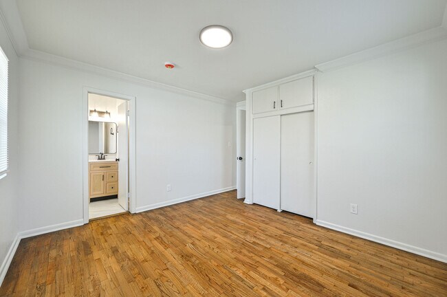 Building Photo - 416 Betty Ln