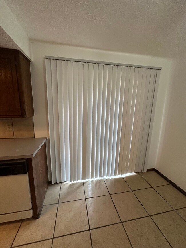 Building Photo - 4808 S Dimple Dr