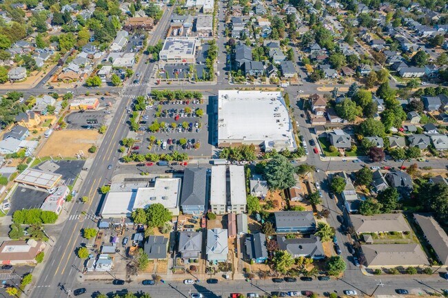 Building Photo - 1/2 Month Free - Storybook Farmhouse, Updated w/ Character in the Heart of NE Portland!