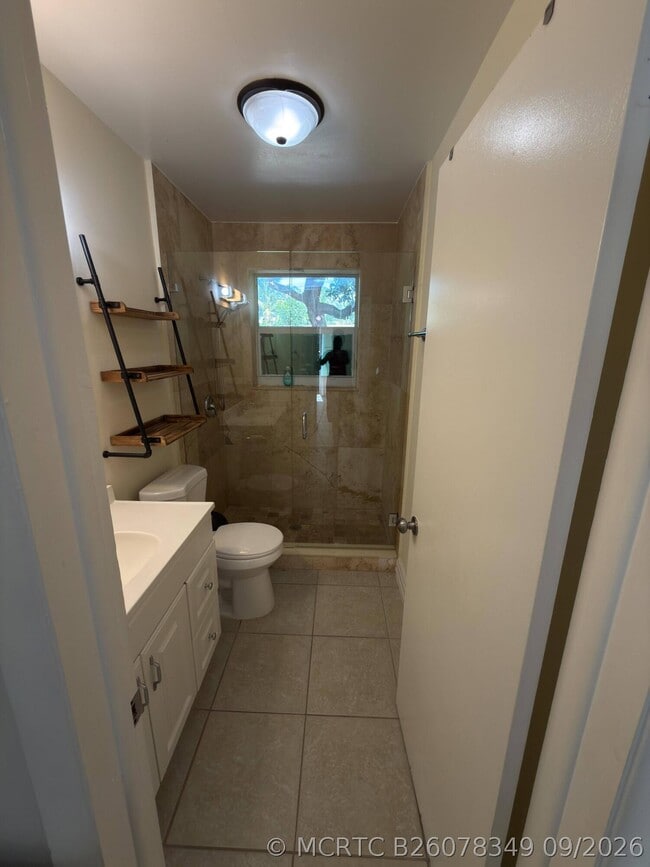 Building Photo - 307 Northlake Dr