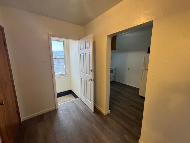 Building Photo - 212 N Highland Ave