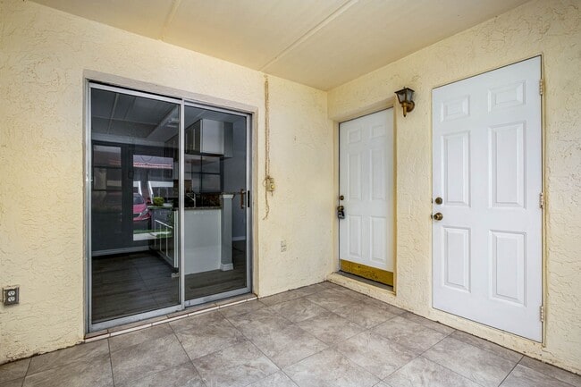 Building Photo - 629 Ridge Club Dr