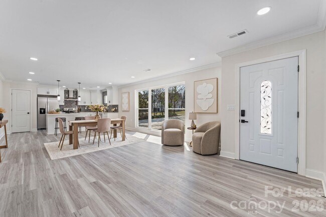 Building Photo - 612 Westway Dr