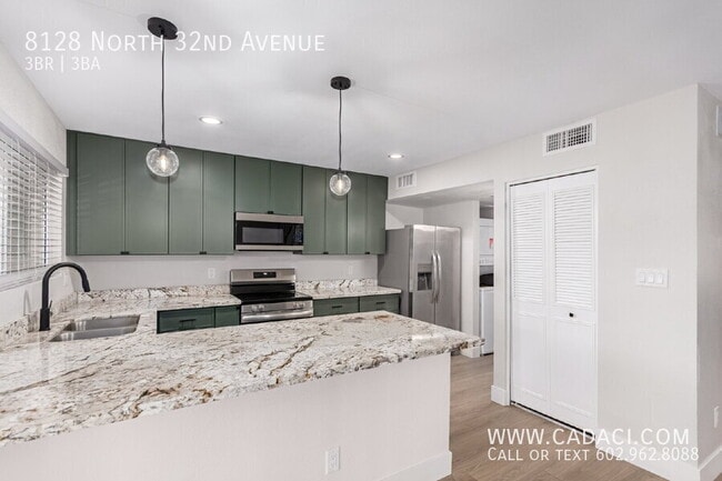 Building Photo - 8128 N 32nd Ave