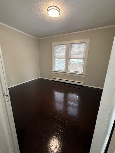 Building Photo - 621 Florence Ave