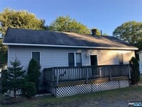 Building Photo - 1 Cedar Ln