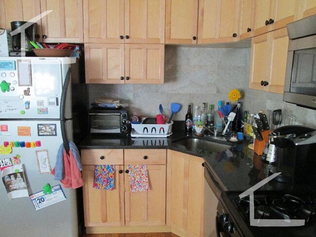Primary Photo - Great Brookline 4 Bed Apartment