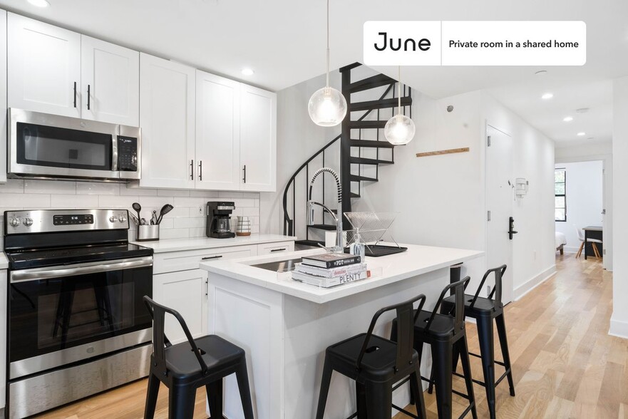 Building Photo - Stylish Private ROOM in Bed-Stuy