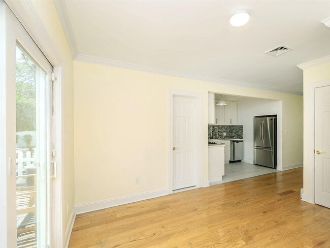 Building Photo - 30 Edgewood Rd