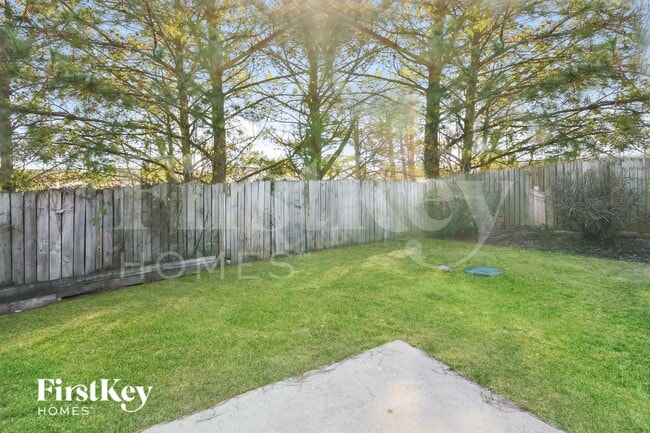 Building Photo - 285 Hathaway Ln