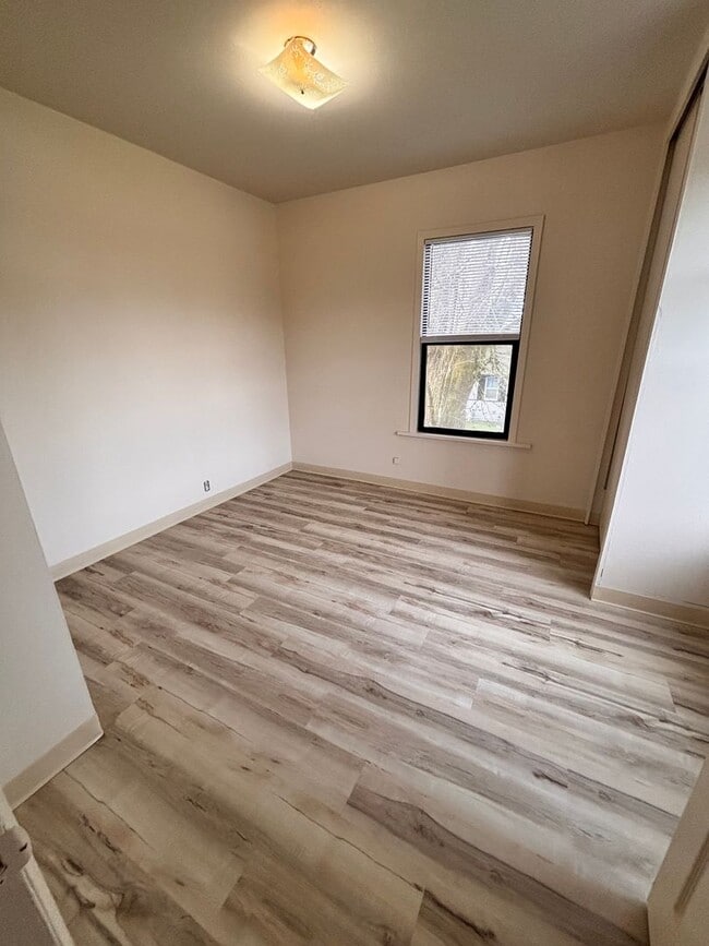 Building Photo - Thurman Family LTD Partnership