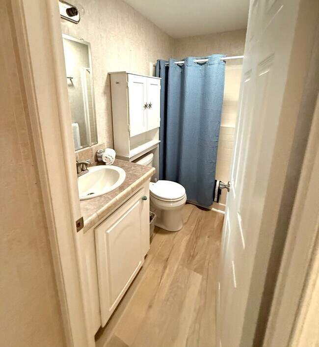 Building Photo - 292 Majorca Rd