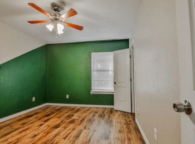 Building Photo - Cute 4 Bedroom close to Texas Tech