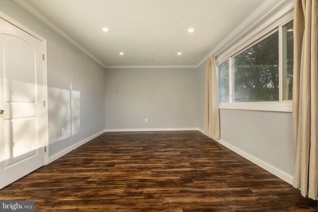 Building Photo - 1959 Lewis Ave