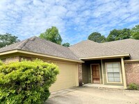 Building Photo - 111 Stapleton Dr