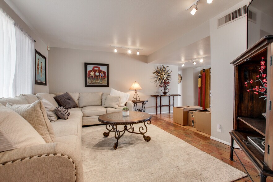 Building Photo - 9530 E Baker St