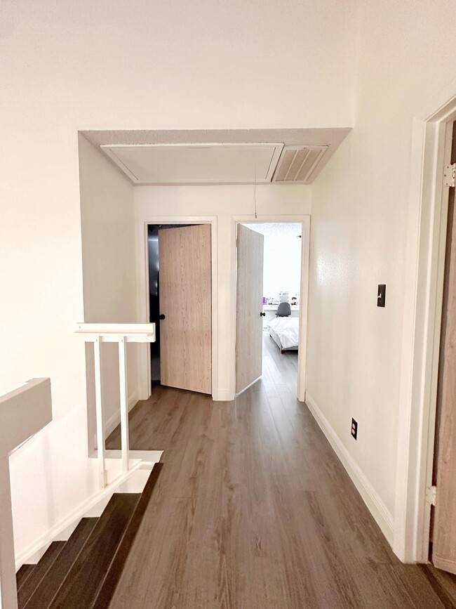 Building Photo - 8535 S Dairy Ashford Rd