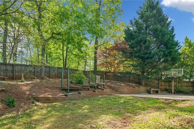 Building Photo - 3338 Hackmatack Dr NW