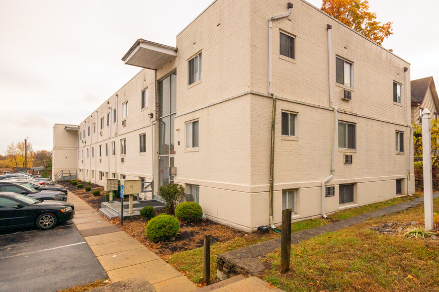 Building Photo - Prescott Arms Apartments