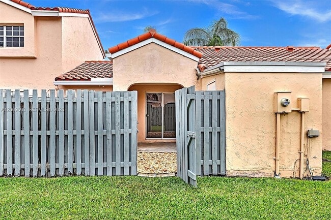 Building Photo - 1439 Springside Dr
