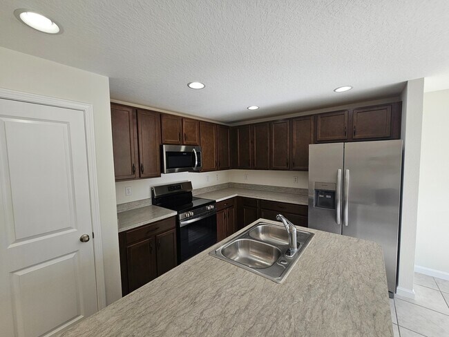 Building Photo - 3715 Eisel Wy