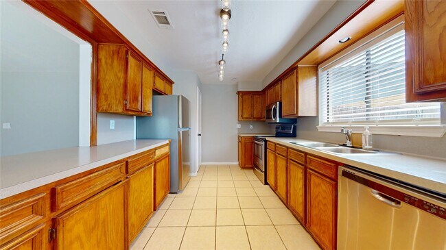 Building Photo - 5127 Girnigoe Dr
