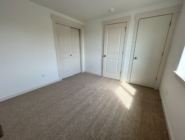 Building Photo - 829 S Camas Ln