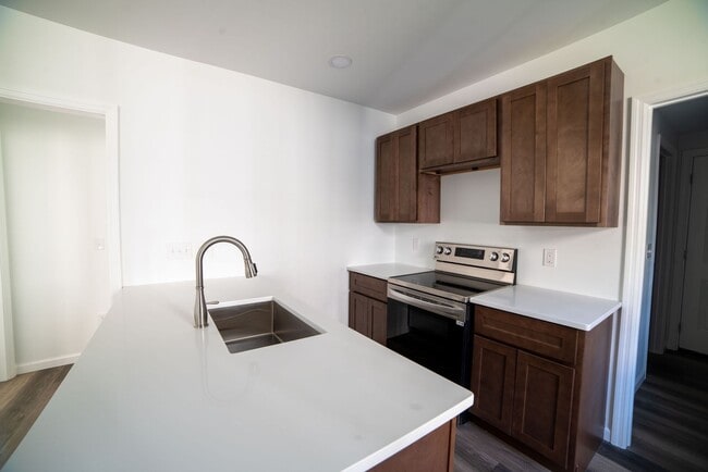 Building Photo - 107 N 13th St