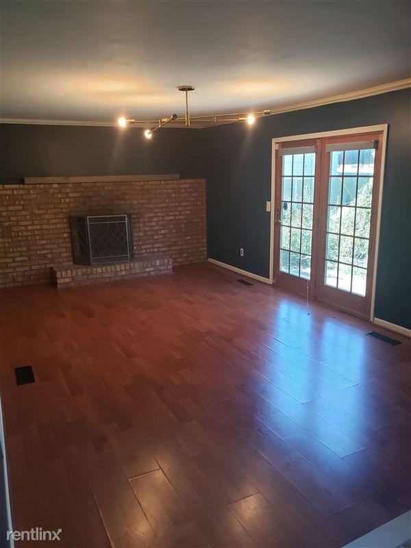 Building Photo - 2884 Hawks Ave