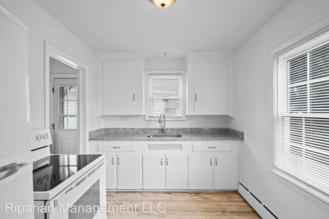 Building Photo - 2 br, 1 bath House - 22063 Cushing Ave