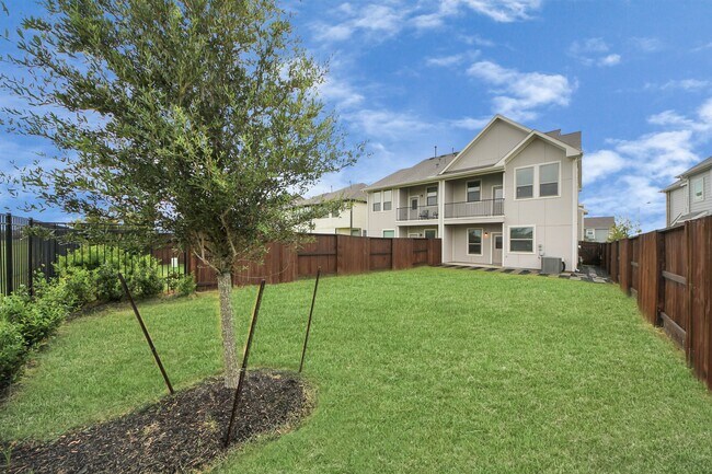Building Photo - 9762 Soto St