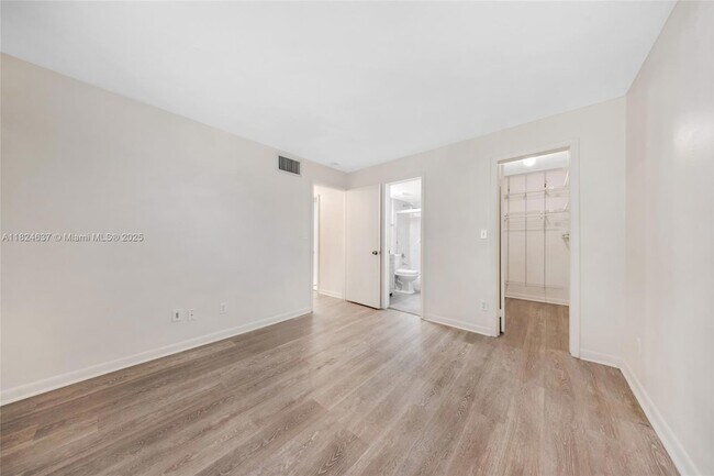 Building Photo - 8701 SW 141st St