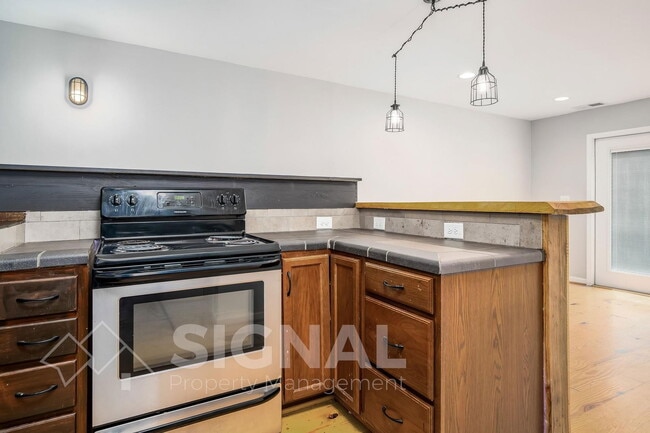 Building Photo - 4111 4th Ave S