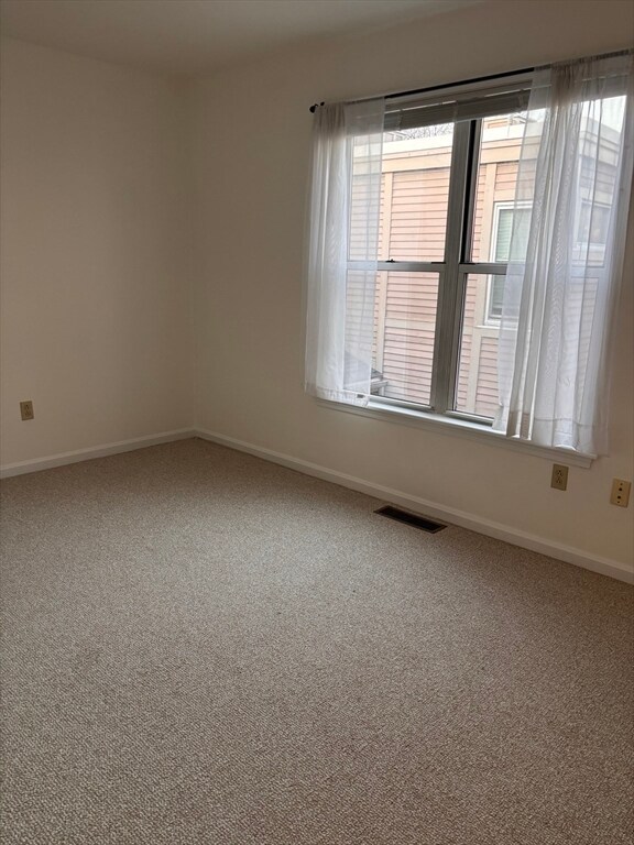 Building Photo - 31 Henry St