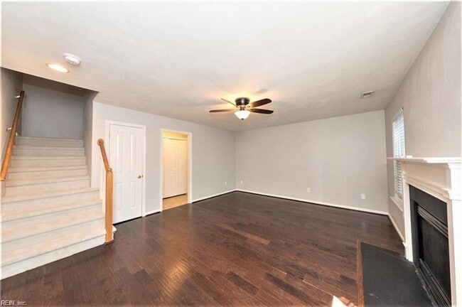 Building Photo - 176 White Cedar Ln