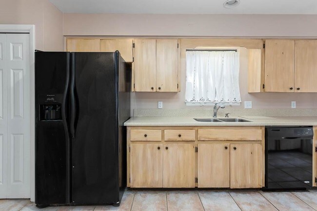 Building Photo - 303 Reynoso Ave