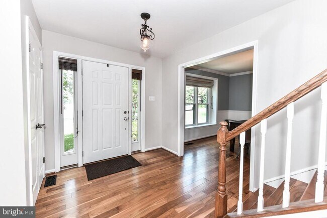 Building Photo - 12696 Kettering Dr